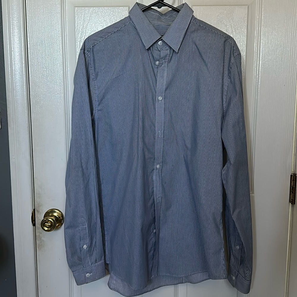 Button up shirt Large